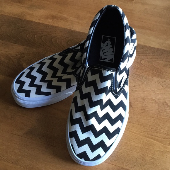chevron vans slip on